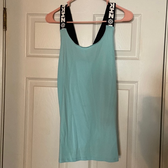 NWT Nike Tanktop, Size M - Picture 1 of 5